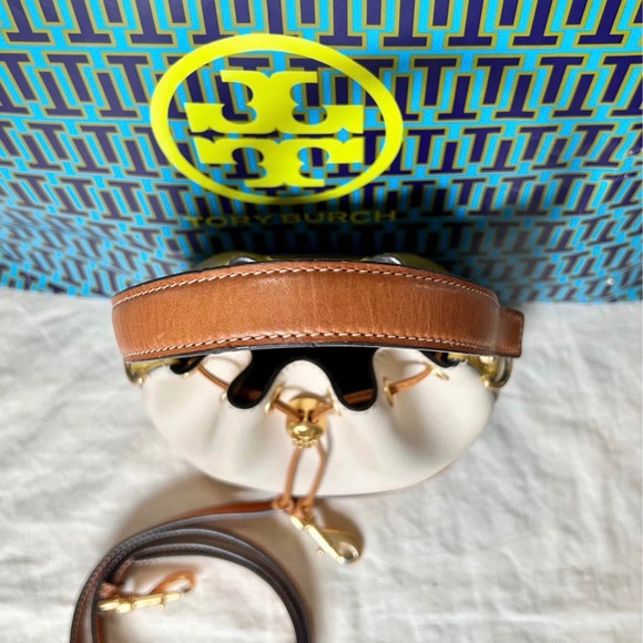 Tory Burch T Leather Bucket Bag - Limited Edition - Picture 5 of 10